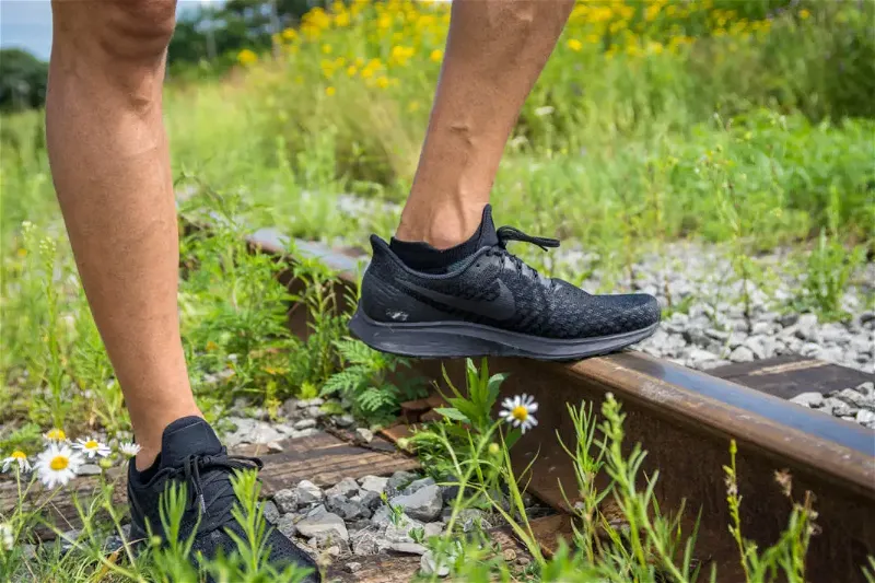 Comment choisir ses chaussures de running ? Ces 6 règles à suivre pour être  bien dans ses baskets –
